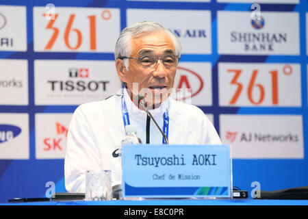 Incheon, Südkorea. 4. Oktober 2014. Tsuyoshi Aoki (JPN): Pressekonferenz von Japan Delegation bei MPC auf 2014 Incheon asiatische Spiele in Incheon, Südkorea. © YUTAKA/AFLO SPORT/Alamy Live-Nachrichten Stockfoto