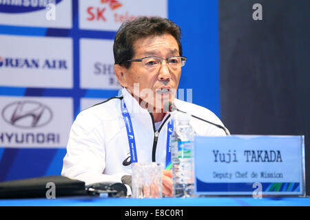 Incheon, Südkorea. 4. Oktober 2014. Yuji Takada (JPN): Pressekonferenz von Japan Delegation bei MPC auf 2014 Incheon asiatische Spiele in Incheon, Südkorea. © YUTAKA/AFLO SPORT/Alamy Live-Nachrichten Stockfoto