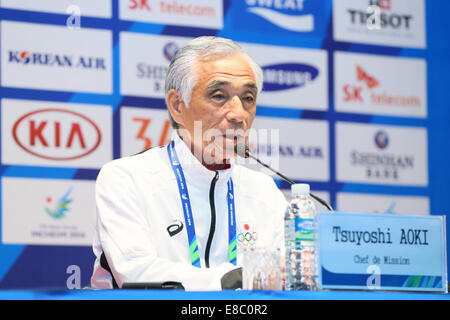 Incheon, Südkorea. 4. Oktober 2014. Tsuyoshi Aoki (JPN): Pressekonferenz von Japan Delegation bei MPC auf 2014 Incheon asiatische Spiele in Incheon, Südkorea. © YUTAKA/AFLO SPORT/Alamy Live-Nachrichten Stockfoto