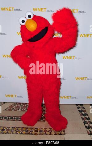 WNET jährliche Gala feiert Menschen und Partnerschaften, mit denen die Station gedeihen bei Cipriani 42nd Street, New York City mit: Elmo wo: New York City, New York, USA bei: 1. April 2014 Stockfoto