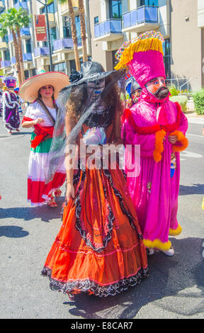 Ein Teilnehmer an der Parade Fiesta Las Vegas statt in Las Vegas Stockfoto