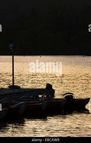 Ein Blick auf Lake Windermere von Bowness-on-Windermere, Lake District in Cumbria. Stockfoto