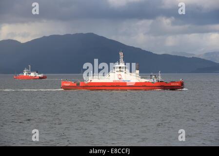 Shuttle Run der westlichen Fähren zwischen Gourock und Dunoon auf dem Fluss Clyde, Schottland, Großbritannien Stockfoto