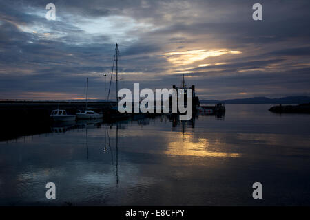 Die Dämmerung von Colonsay Fähre nach Oban Stockfoto