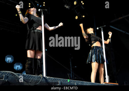 Austin, Texas, USA. 4. Oktober 2014. Icona Pop live auf Austin City Linits Festival 2014 in Zilker Park. Austin, 04.10.2014 Kredit: Dpa picture-Alliance/Alamy Live News Stockfoto