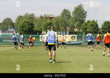 Spieler von Parma F.C., spielt in der Serie A von der italienischen Fußball-Liga, haben eine Ausbildung im Centro Sportivo in Collecchio. Stockfoto