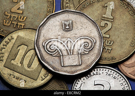 Münzen von Israel. Ionischen Kapitell Säule in der israelischen fünf neue Schekel-Münze abgebildet. Stockfoto