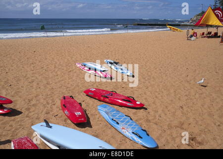 Collaroy Beach im Frühjahr, Surf lebensrettende Saison hat gerade erst begonnen (September), Sydney, Australien Stockfoto