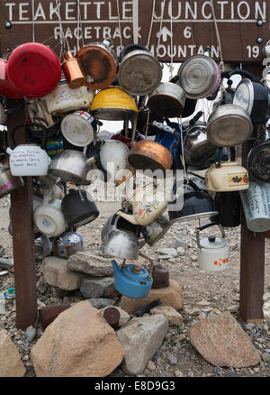 Wasserkocher-Kreuzung auf Rennstrecke Road, Death Valley, Death Valley Nationalpark, Kalifornien, USA Stockfoto