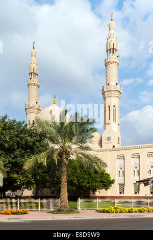 Jumeirah Moschee in Dubai City, Dubai, Vereinigte Arabische Emirate Stockfoto