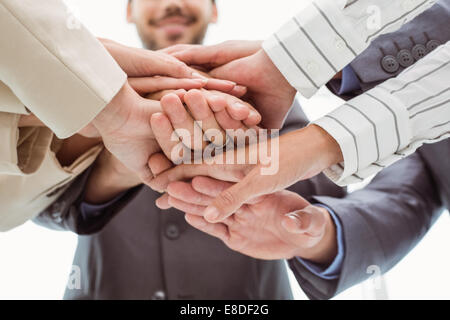 Nahaufnahme von Führungskräften zusammen Hand in Hand Stockfoto