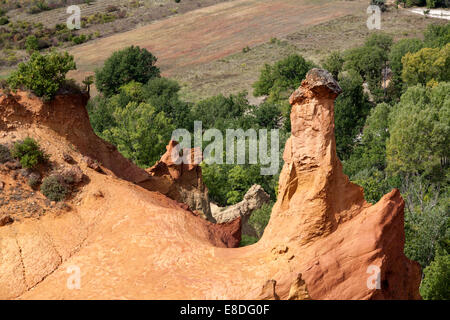 Hoodoo auf dem Gelände der Colorado von Rustrel (Provence - Frankreich): bleibt der Ocker Steinbrüche (Frankreich). Le Colorado de Rustrel. Stockfoto