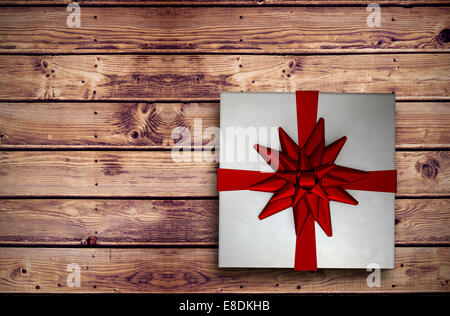 Zusammengesetztes Bild Weihnachtsgeschenk mit Bogen