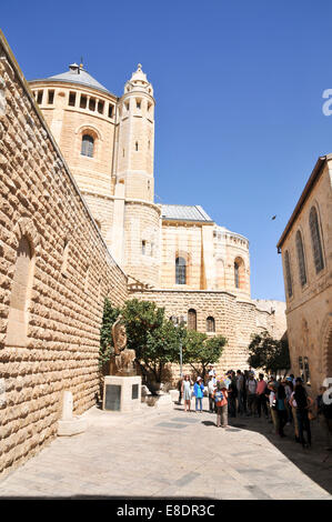 Israel, Jerusalem, Hagia Maria Sion Abtei (Dormition Abbey) ist ein Benediktiner-Abtei in Jerusalem auf dem Mt. Zion vor den Toren der wal Stockfoto