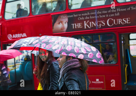 Ein Regentag auf Oxford Street, London Stockfoto