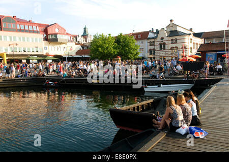 Västervik Schweden schwedische Stadt Süd-Ost-Kalmar Grafschaft Sommer Zeit Sommer Ostsee Schweden Sonnenschein sonnigen Tag Urlaub ho Stockfoto