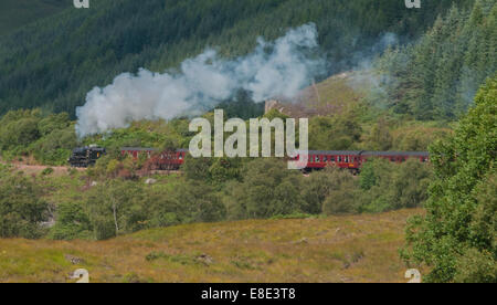 Lokomotive 45407 "The Lancashire Fusilier" Newcastle 1937 Stanier Black Five auf Fort William nach Mallaig Linie Highland Schottland gebaut Stockfoto