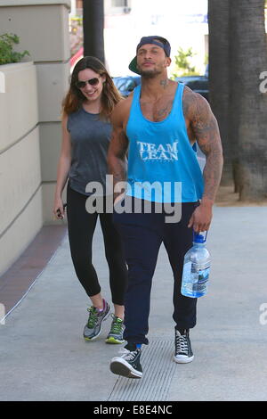 Kelly Brook und David McIntosh gesehen in die Turnhalle.  Mitwirkende: Kelly Brook, David McIntosh wo: Los Angeles, California, Vereinigte Staaten von Amerika als: 3. April 2014 Stockfoto