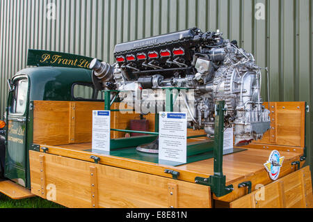 Eine klassische Vintage Rolls-Royce Merlin X aero Engine auf einem Stand auf dem Goodwood Revival 2014, West Sussex, UK Stockfoto