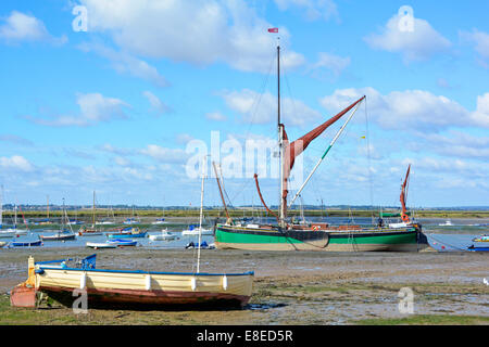 Themse Segeln Lastkahn "Kitty" ruht auf Wattenmeer bei Ebbe Stockfoto