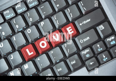 Rote Liebe-Taste auf der Tastatur Stockfoto