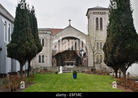 Lourdes-Grotte, Str. Marys Chapel, Belfast, Nordirland, 2010. Stockfoto