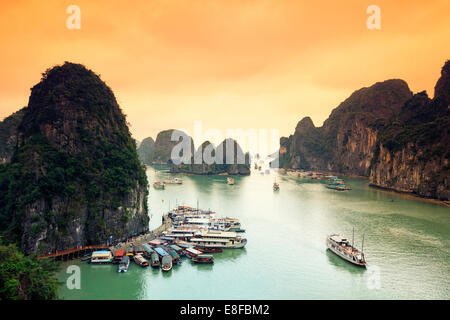 Vietnam, Halong-Bucht Stockfoto