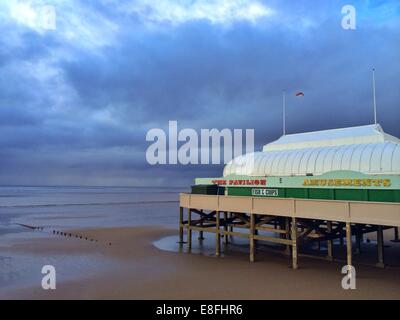 Pavillon und Pier, Burnham-on-Sea, Somerset, England, Großbritannien Stockfoto