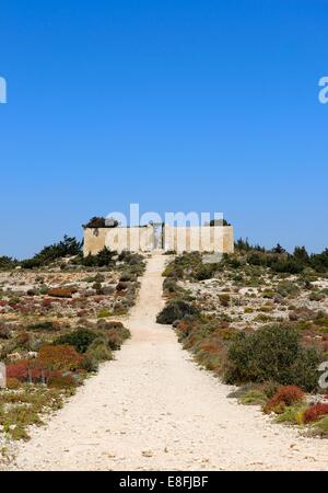 Malta, Gozo, Comino, Weg zum alten Friedhof Stockfoto
