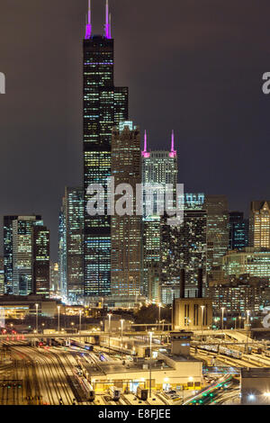 USA, Illinois, Cook County, Chicago, Willis Tower bei Nacht Stockfoto