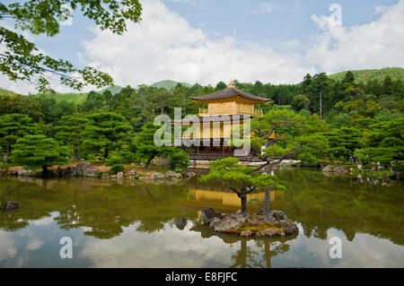 Japan, Kyoto, Kinkaku-Ji (Goldener Pavillon) Stockfoto