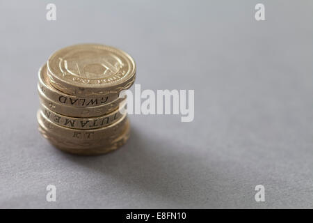 Stapel von 1 Pfund-Münzen Stockfoto