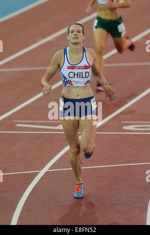 Eilidh Kind (SCO) gewinnt die Silbermedaille und feiert - Frauen 400m Hürden Finale. Leichtathletik - Hampden Park - Glasgow - UK Stockfoto