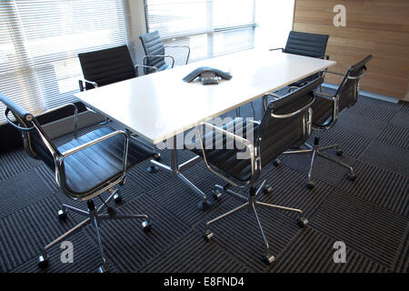 Konferenztisch im Büro Stockfoto