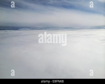 Weiße Wolken von oben Stockfoto