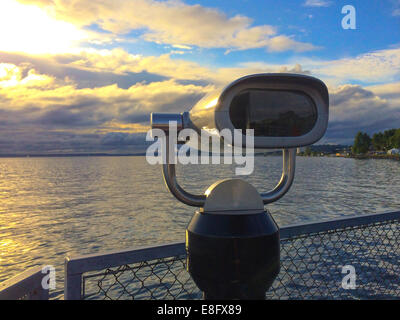 USA, Washington State, Snohomish County, Edmonds, Admiral Weg, Puget Sound Sonnenuntergang am Pier 70 Stockfoto