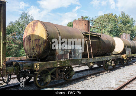 alte verrostete Zug am Bahnhof Hombourg in Belgien Stockfoto