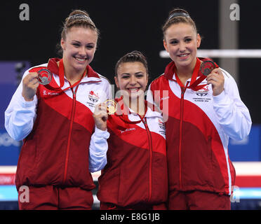 Claudia Fragapane (ENG) Goldmedaille, Ruby Harrold (ENG) Silbermedaille, Hannah Whelan (ENG) Bronze-Medaille. Künstlerische Gymnastik - Wome Stockfoto