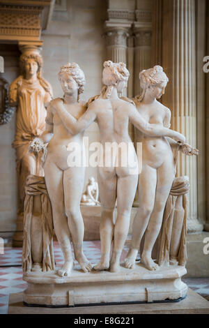 "Les Trois Grâces," zeigen die drei Grazien auf im Abschnitt "Sully" des Musée du Louvre, Paris, Frankreich Stockfoto