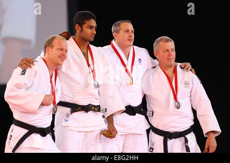 Siegerehrung. Euan Burton (SCO) sammelt seine Goldmedaille - Judo-100 kg Final - SECC - Glasgow Schottland, UK - 260714 - Glasgow Stockfoto