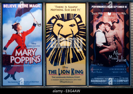 Marquis für Mary Poppins, der König der Löwen und nach Fräulein Julie Musicals im New Amsterdam Theatre in New York City gelegen Stockfoto