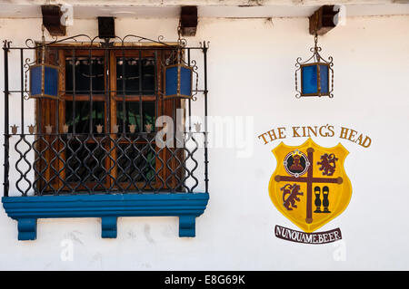 Der Kopf des Königs malte bar Zeichen, Antigua, Guatemala Stockfoto