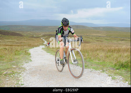 Fahrer, die Teilnahme an der 3 Gipfel-Cyclocross-Rennen Stockfoto