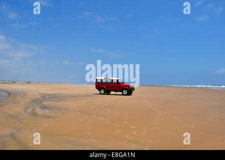 Kenia, Afrika: 4x4 Ausflug auf den goldenen Strand von Che Shale, eine der weltweit führenden Kitesurfen Standorte Stockfoto