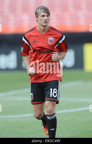Washington, DC, USA. 30. Juli 2014. 20140730 - D.C. United nach vorn Chris Rolfe erwärmt sich vor dem Spiel gegen Toronto FC im RFK Stadium in Washington. © Chuck Myers/ZUMA Draht/Alamy Live-Nachrichten Stockfoto