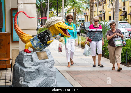 Naples, Florida, 5. Avenue, Shopping Shopper Shopper Shop Shops Markt Märkte Markt Kauf Verkauf, Einzelhandel Geschäfte Business-Unternehmen, Faser Stockfoto