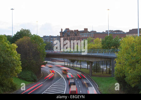 Rush Hour Traffic in der Nähe von Charing Cross, Glasgow. Stockfoto