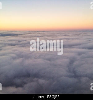 Himmel über den Wolken Stockfoto