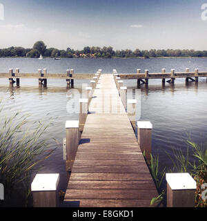 Blick auf hölzernen Steg Stockfoto