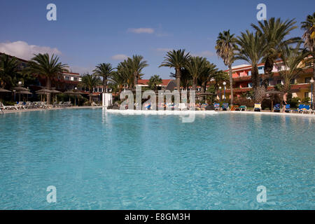 Schwimmbad des Hotelkomplexes von Barlovento Club Hotel, Playa Sotavento, Costa Calma, Fuerteventura, Kanarische Inseln, Spanien Stockfoto